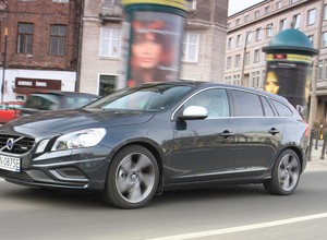 Volvo V60 T3 R-Design: mocny już w podstawie