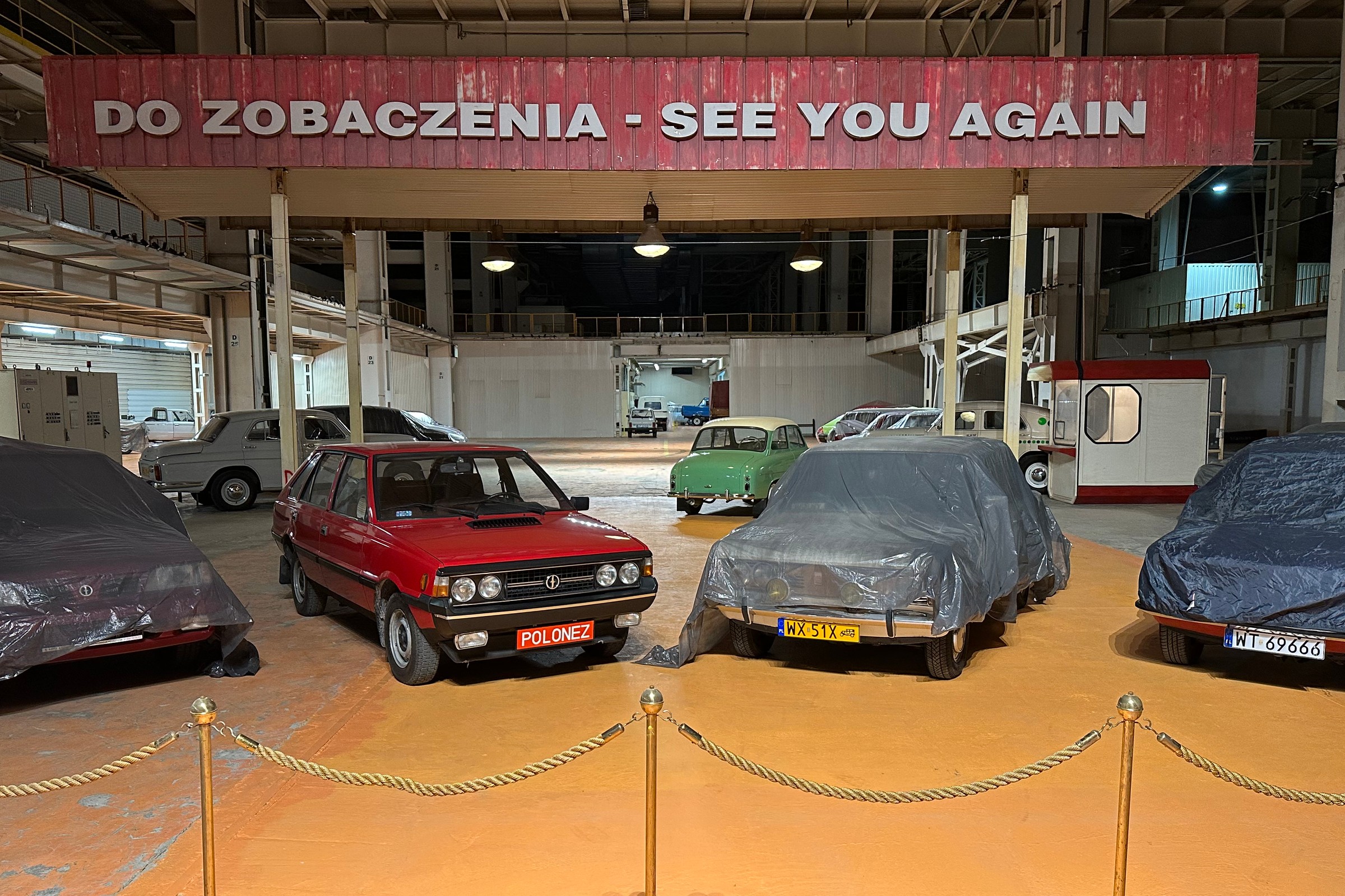 Kochasz samochody? Mamy dla ciebie pomysł na Walentynki w Warszawie. I to za darmo