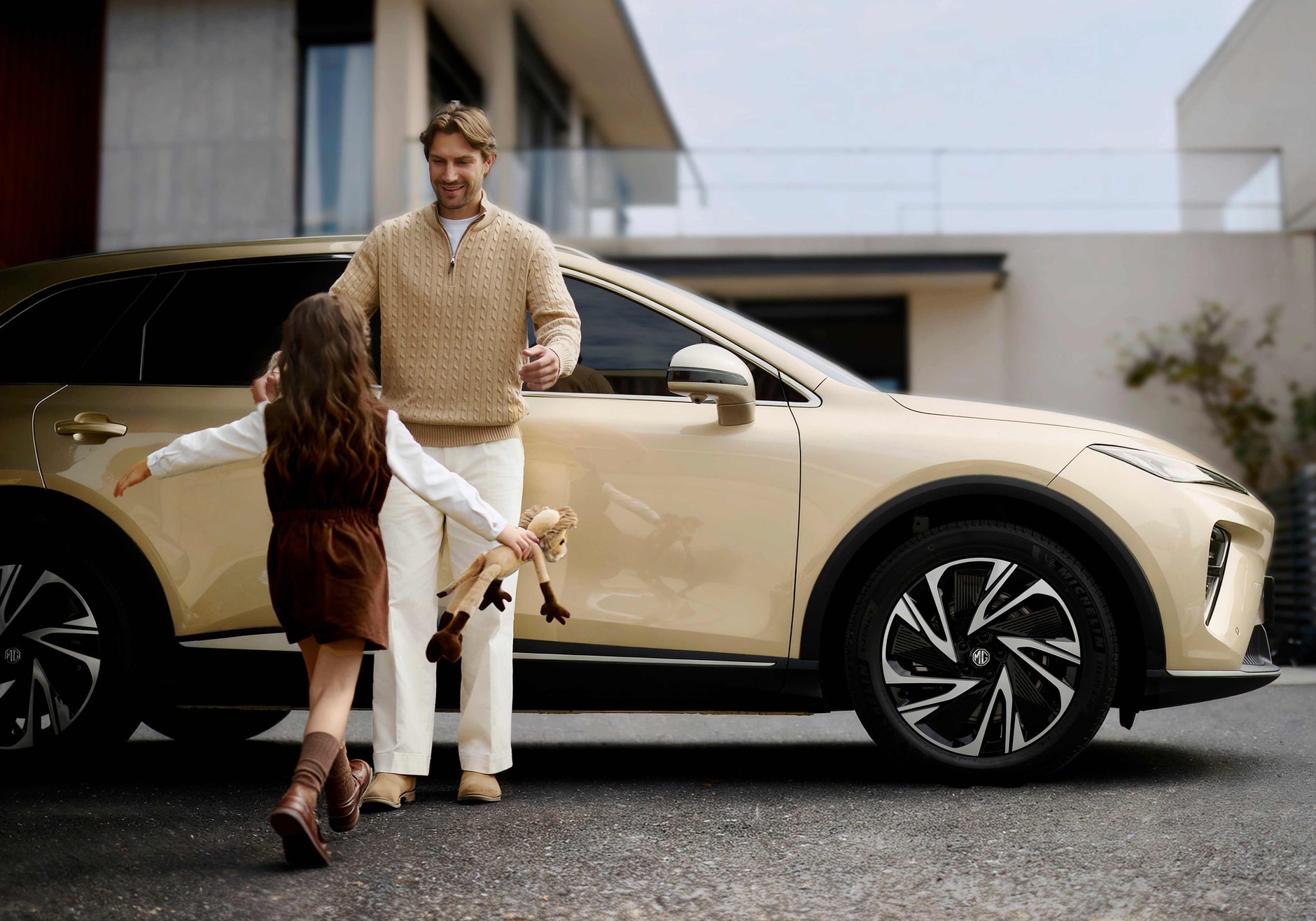 MG S6 EV