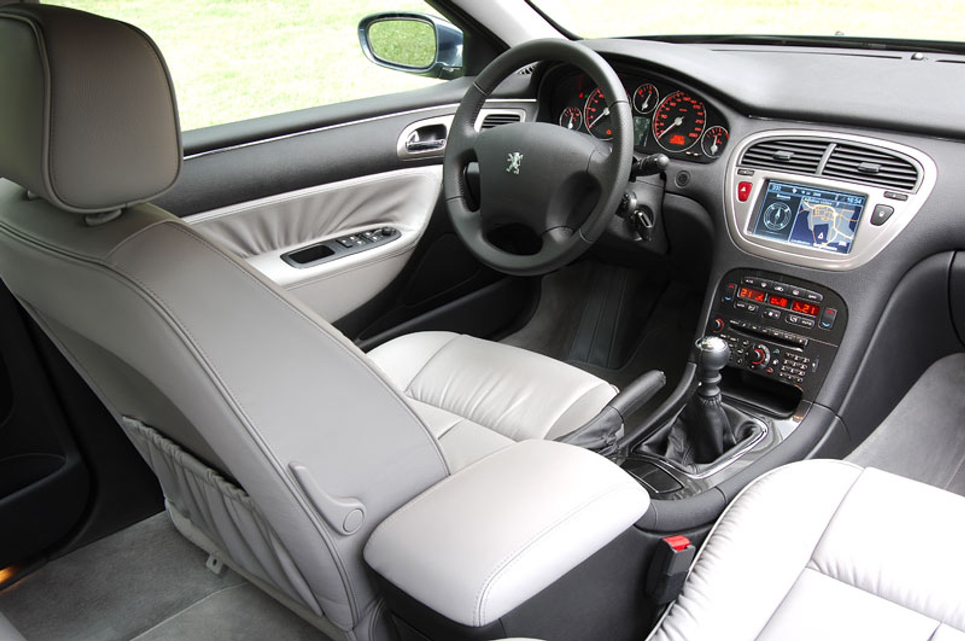 La Tribune: Citroën C6 i Peugeot 607 bez następcy