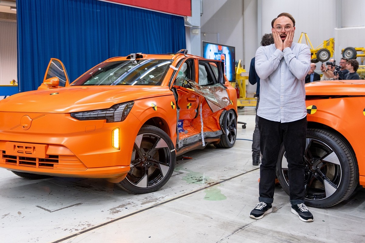 Widziałem na własne oczy crash test trzech elektryków. Manekiny były niewzruszone