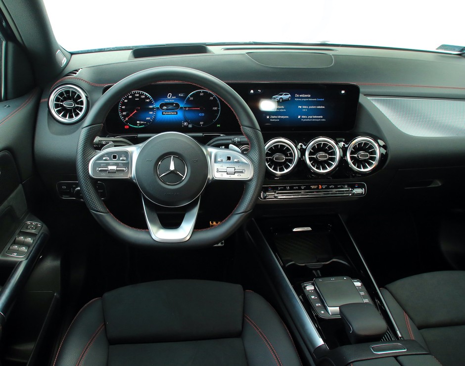 Mercedes EQA