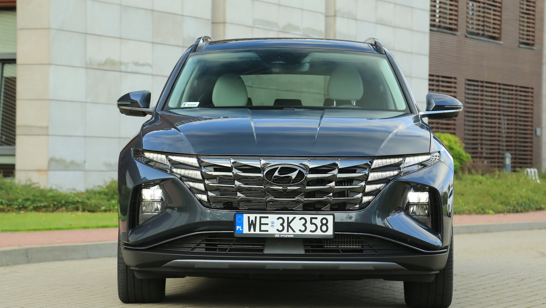 Hyundsi Tucson przed liftingiem: światła glównie składają się z 5 modułów LED.