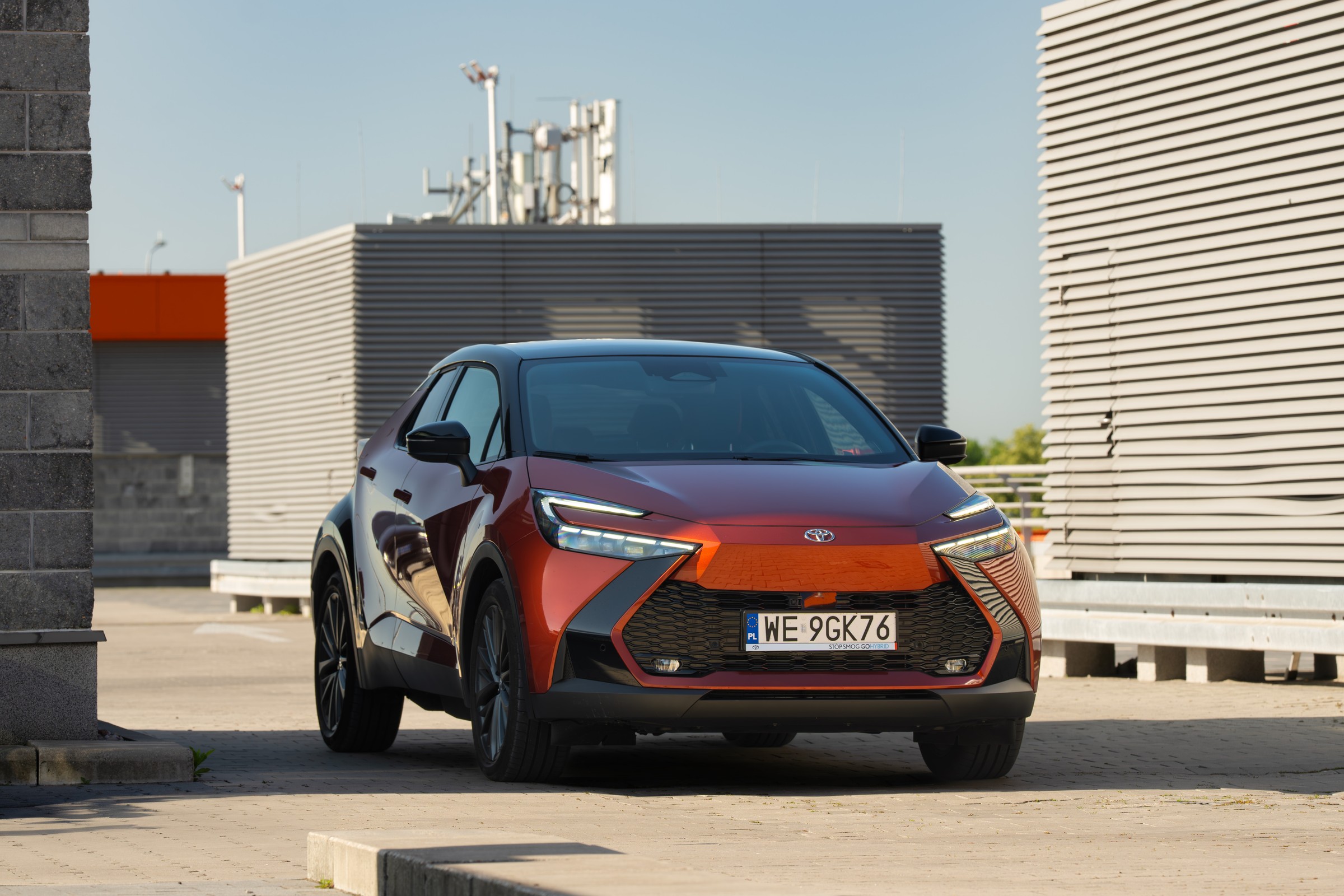 Toyota C-HR z rabatami. Można zaoszczędzić ponad 17 tys. zł