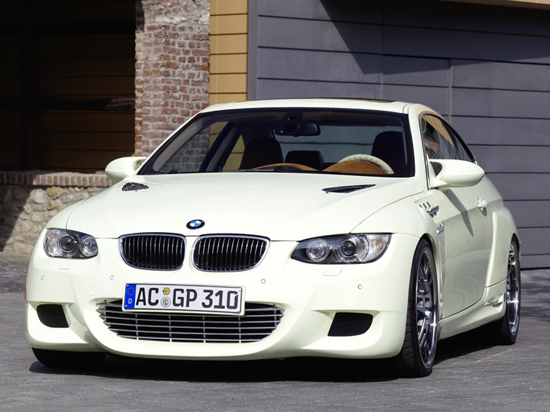 IAA Frankfurt 2007: AC Schnitzer GP3.10 - dziesięciocylindrowe coupé na gaz