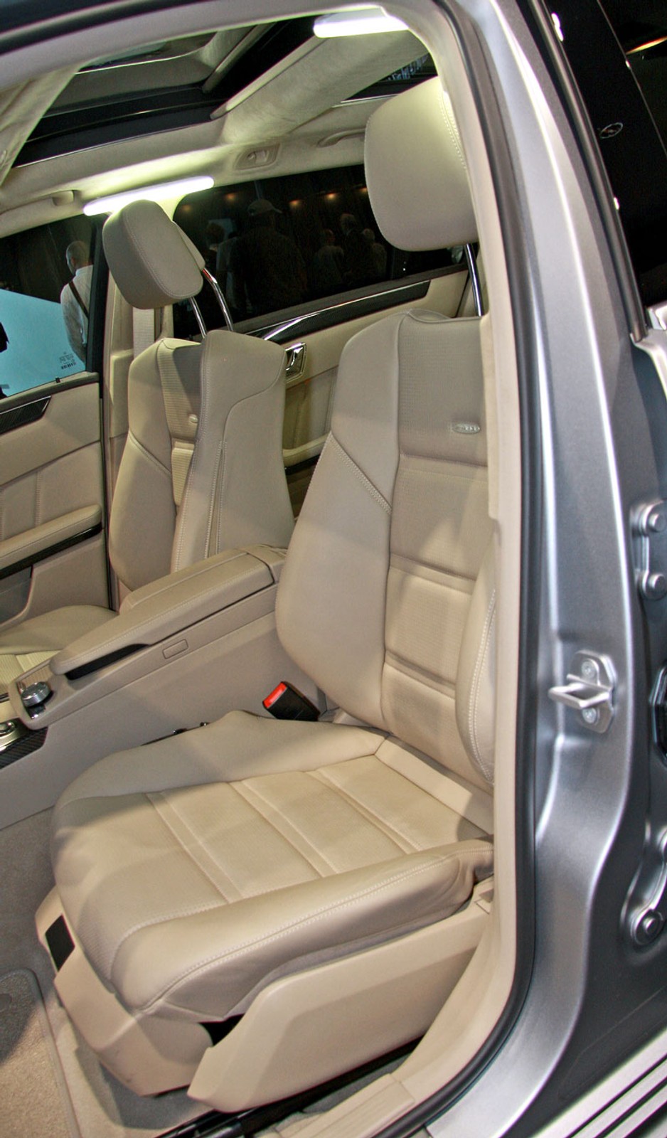 IAA Frankfurt 2009: Mercedes-Benz E 63 AMG T – pierwsze wrażenia, fotogaleria