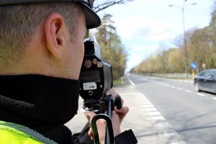 GPS wcale nie musi być dokładny, bowiem może natrafić na wiele przeszkód. Najdokładniejszy jest laserowy miernik prędkości, o ile policjant trafi w nasz samochód
