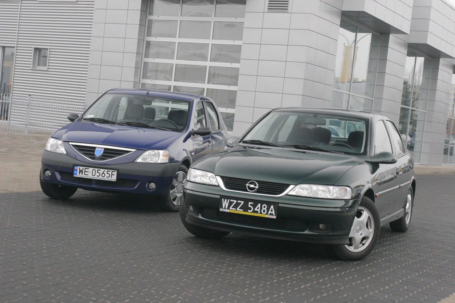 Opel Vectra B kontra Dacia Logan: dwa pomysły na tani samochód