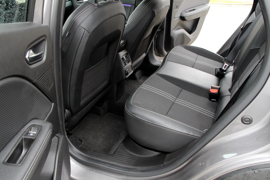 Renault Captur E-Tech full hybrid E-Tech engineered