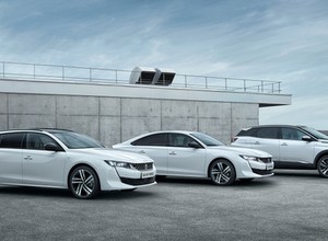 Peugeot 508 Hybrid i 3008 Hybrid4 - nowe hybrydy na rynku