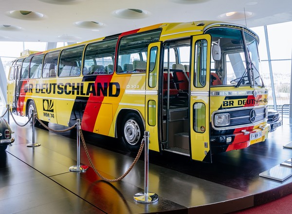 Takimi autokarami wożono piłkarzy na mundialu w RFN w 1974 r.