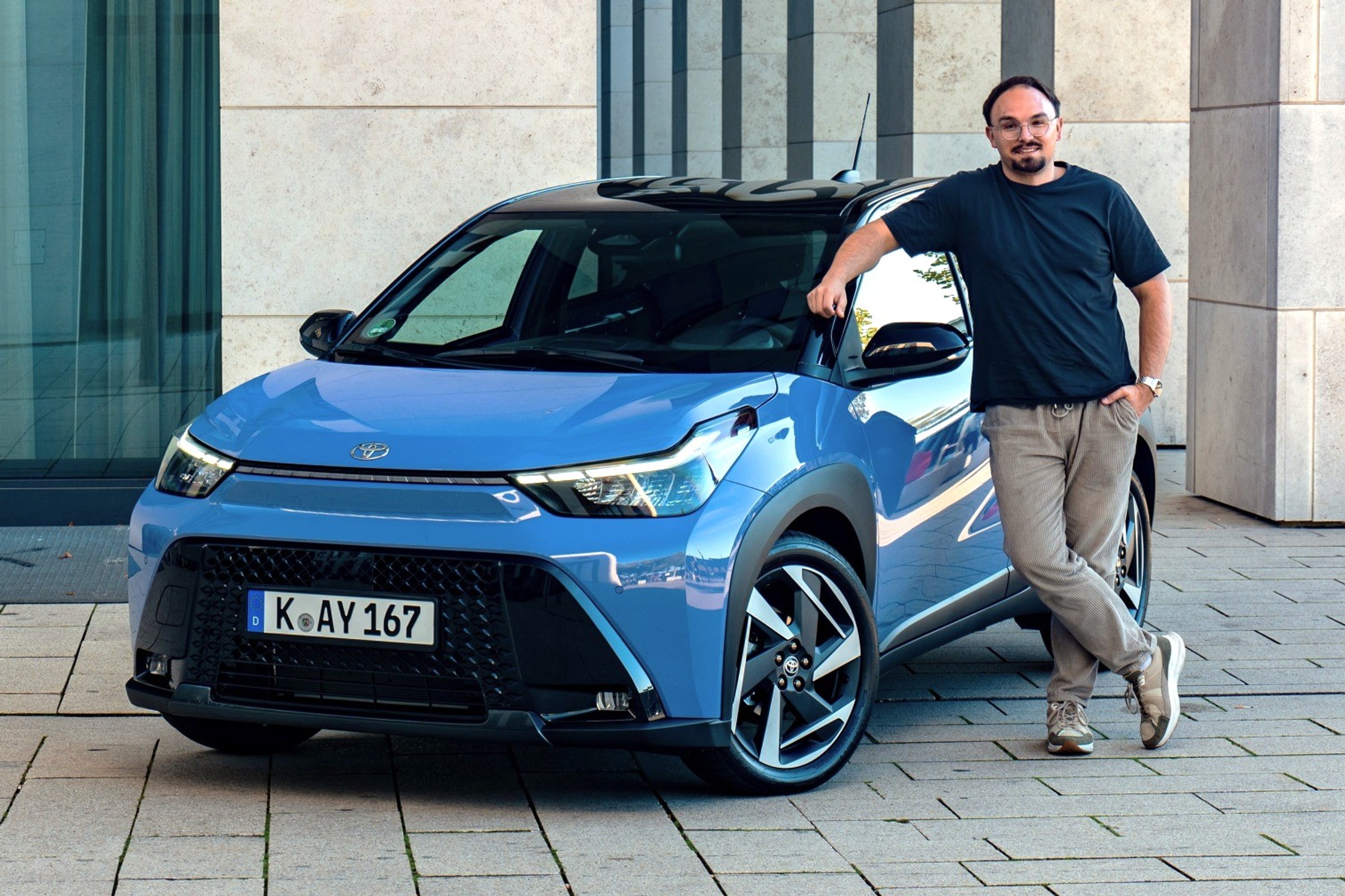 Jeździłem najmniejszą pełną hybrydą. Toyota Aygo X HEV nie chciała zużywać paliwa
