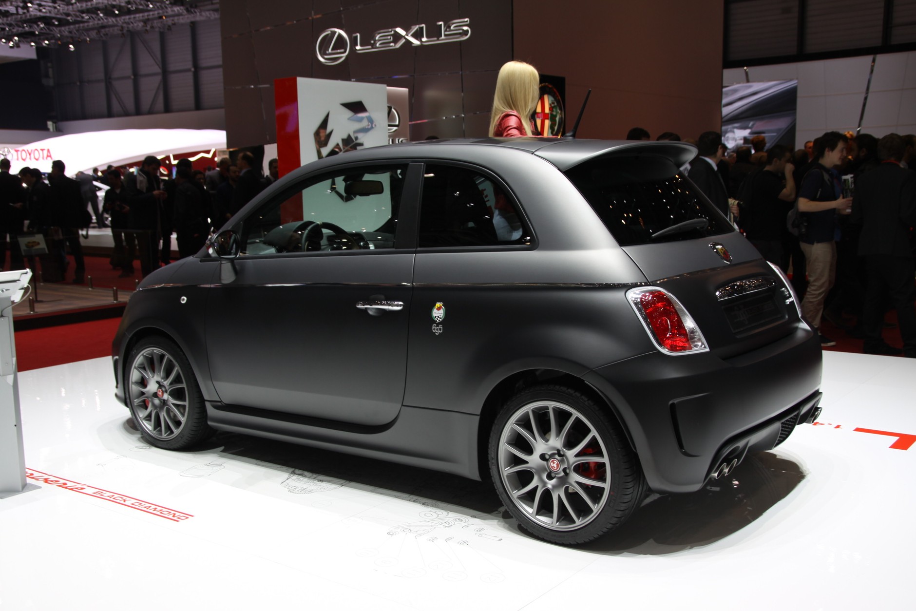 Abarth 695 Black Diamond (Genewa 2013)