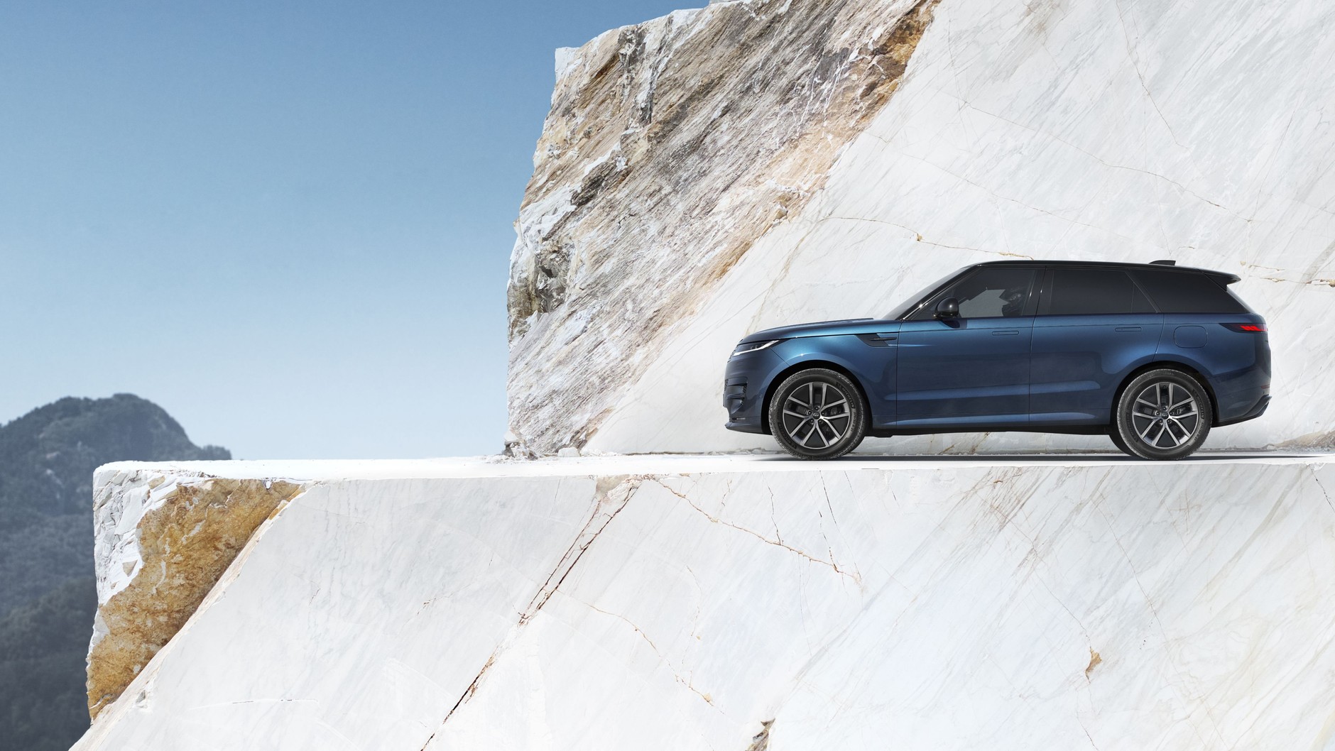 Range Rover Sport Electric 2026