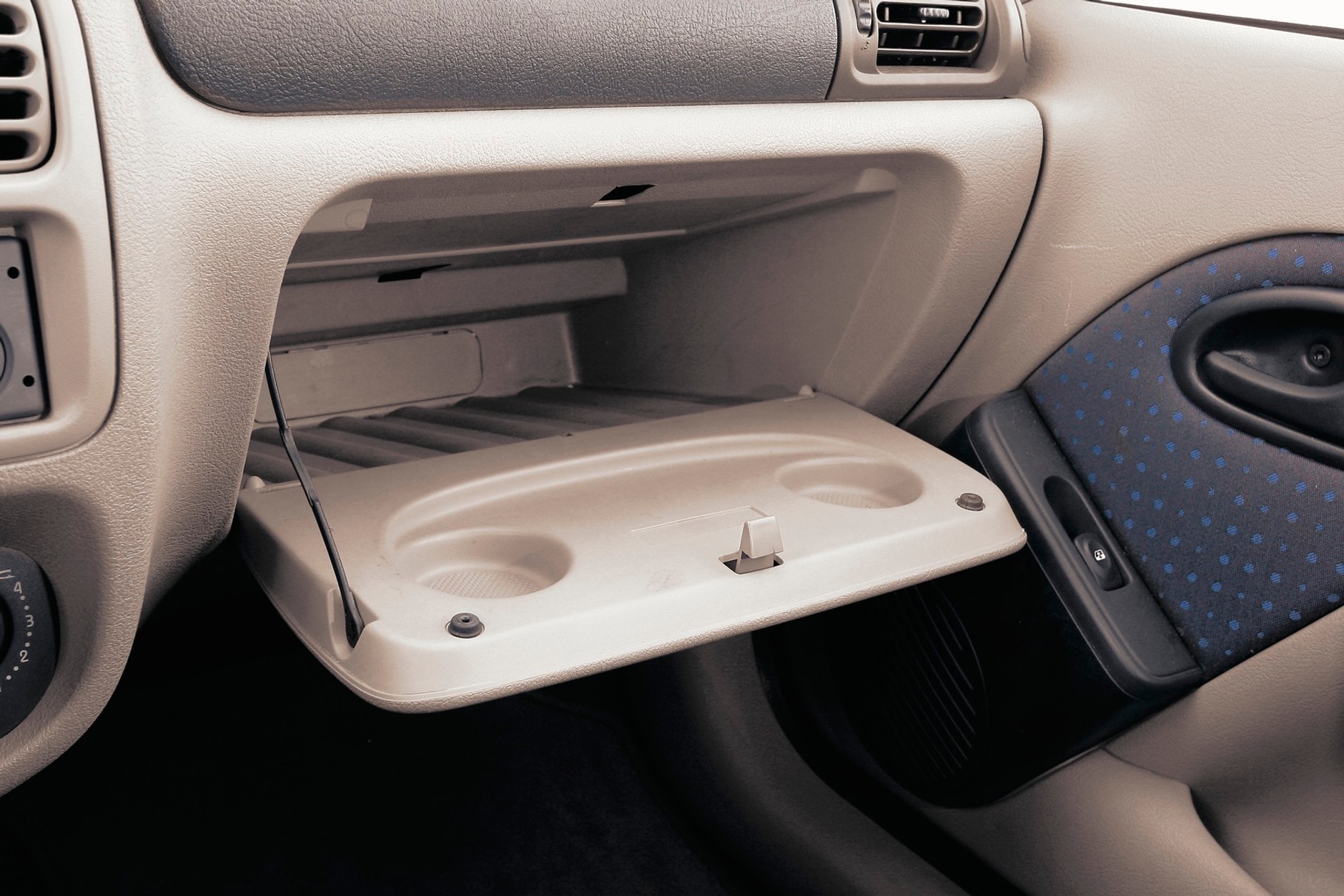 Porównanie trzech sedanów