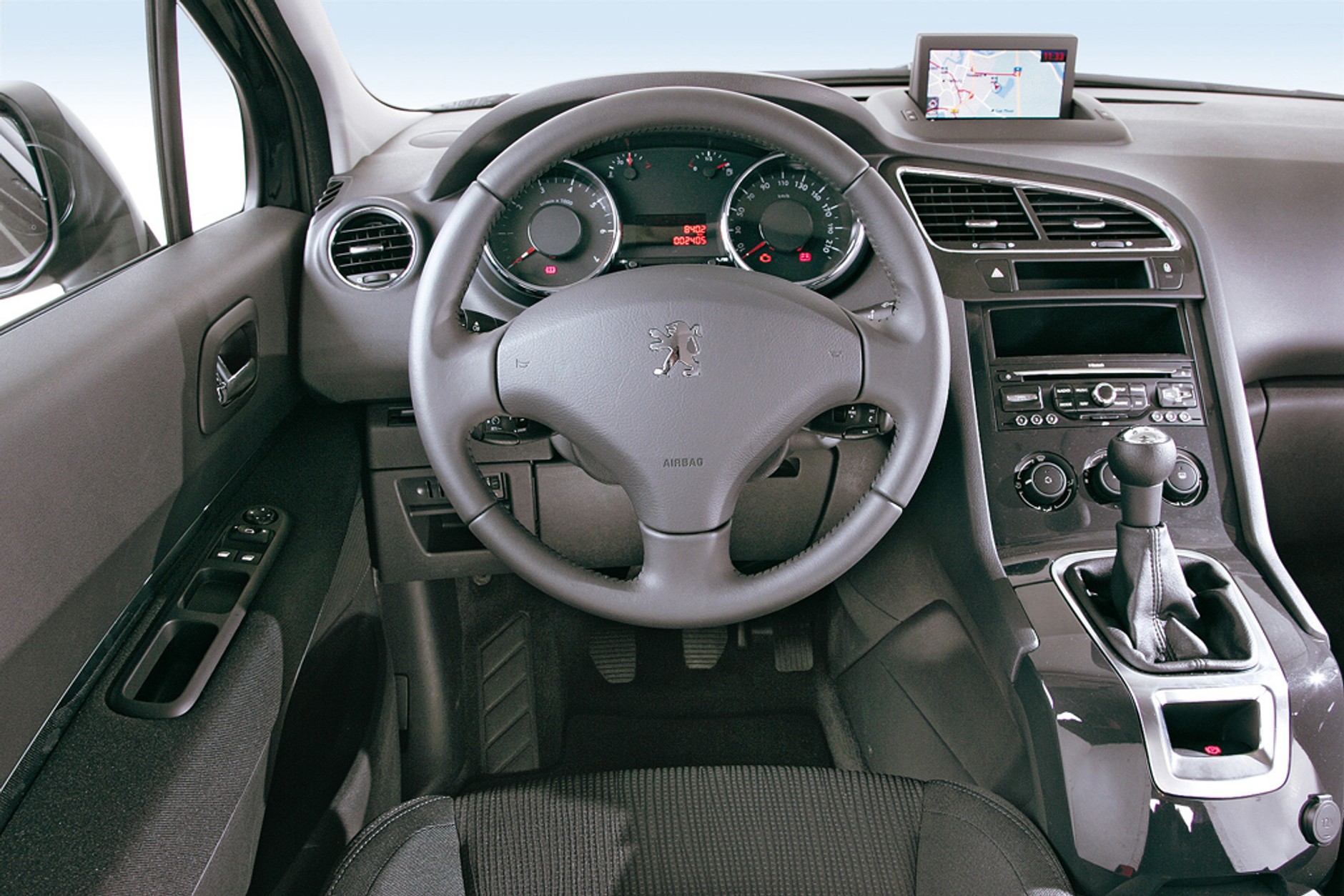 Peugeot 5008 kontra Renault Grand Scenic - Funkcjonalnie oraz stylowo