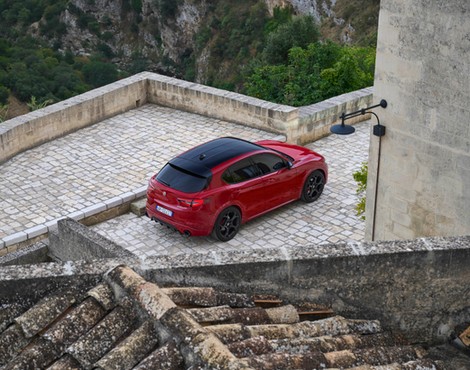 Alfa Romeo Stelvio Tributo Italiano