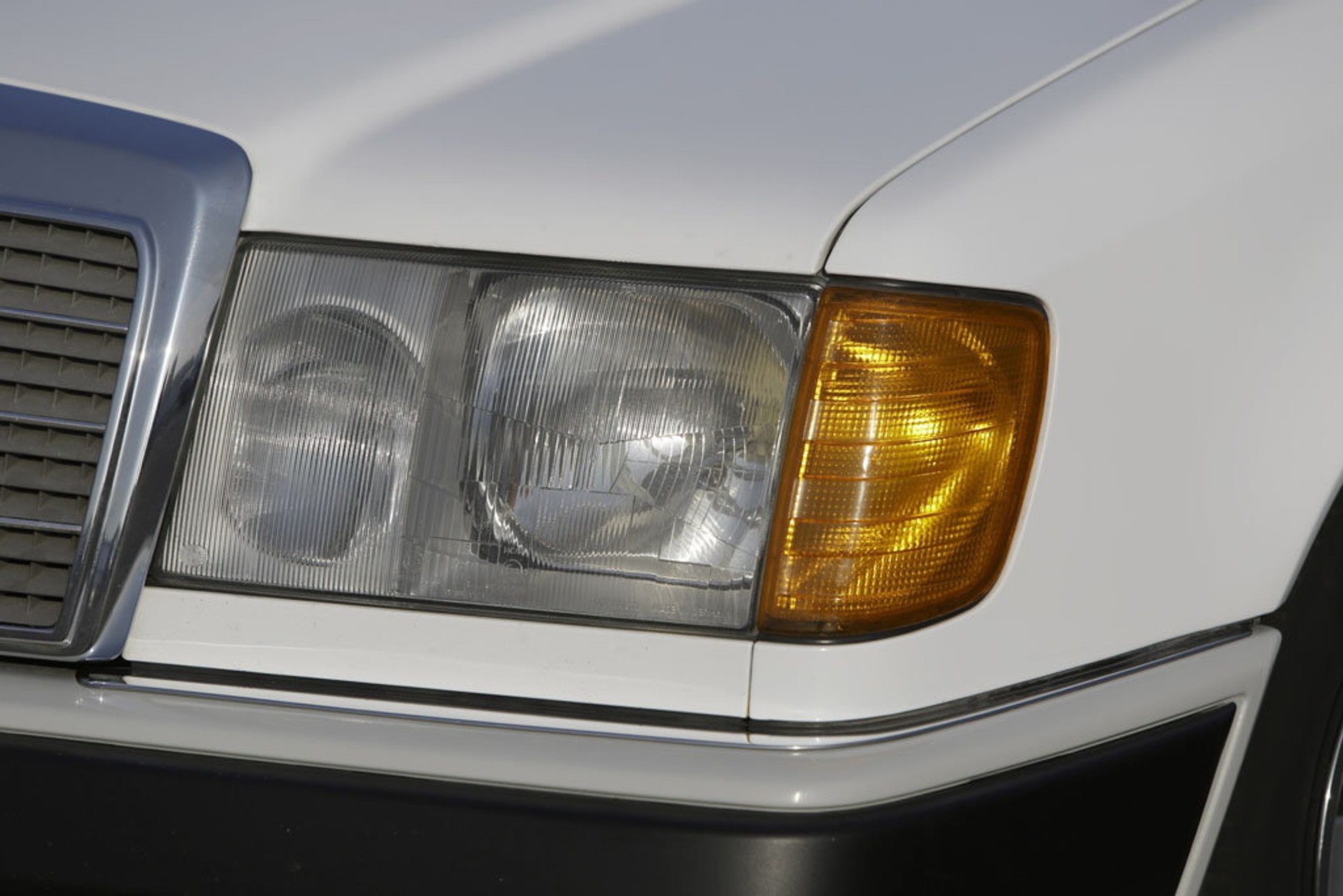 Mercedes W124 200D - spowalniacz czasoprzestrzeni