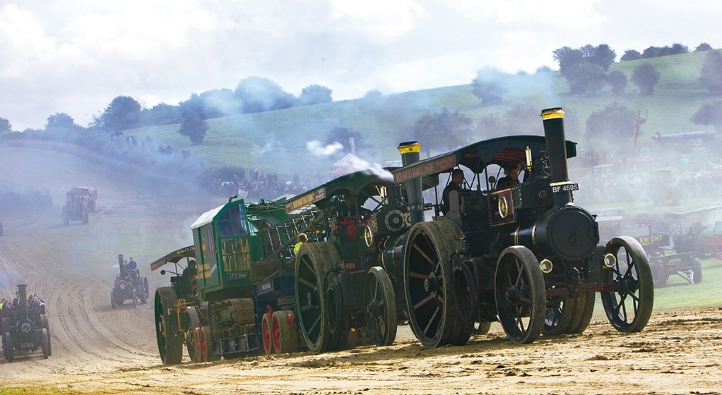 Pełną parą! Relacja  ze zlotu pojazdów z napędem parowym