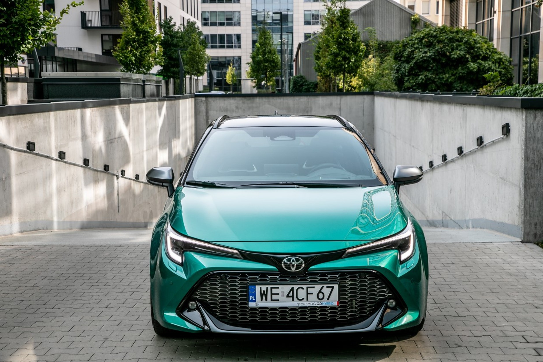 Toyota Corolla 2.0 Hybrid TS Kombi Super Green