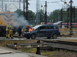 Samochód na torach miał tylko dymić. Nie wszystko poszło zgodnie z planem