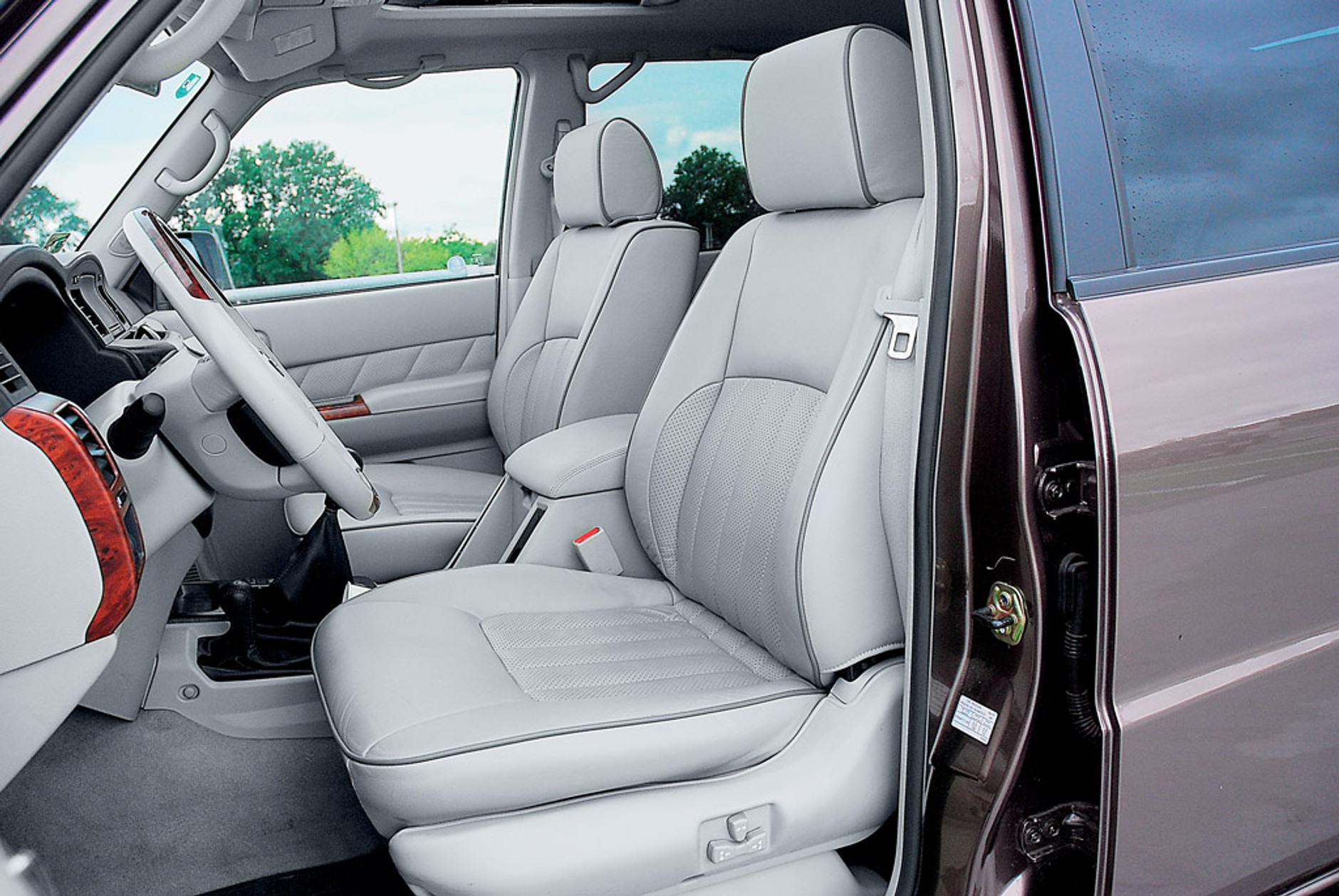 Nissan Patrol GR: stworzony do jazdy w terenie