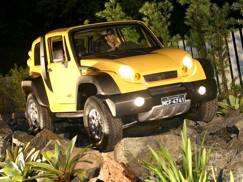 TAC Stark: lekki i zwrotny off-road z Brazylii (+ wideo)