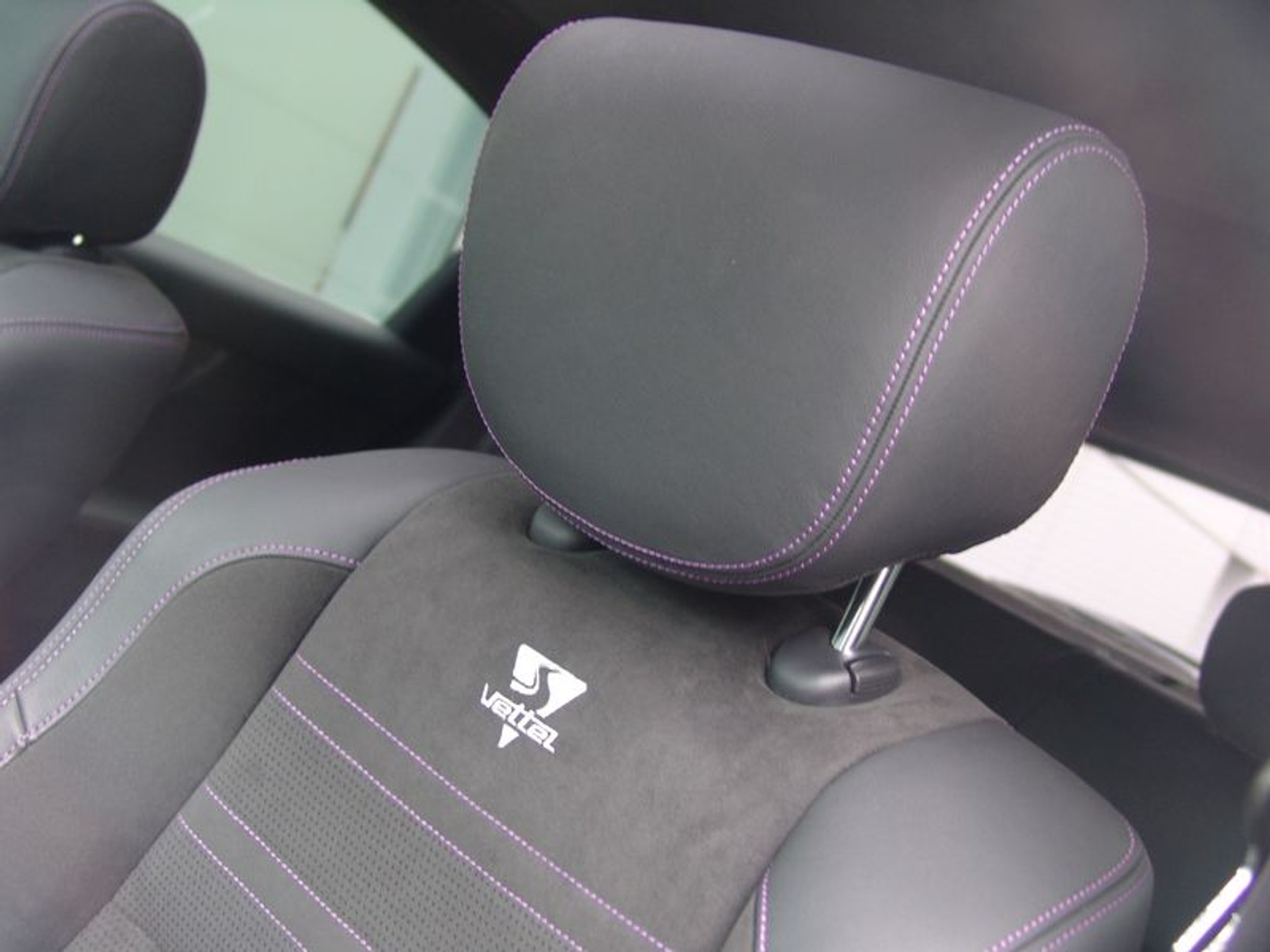 Infiniti FX Vettel Edition 5.0 420 KM