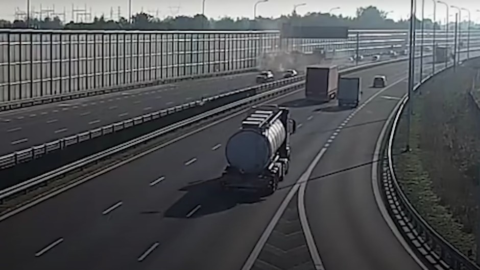 Zderzenie ciężarówek na trasie S12
