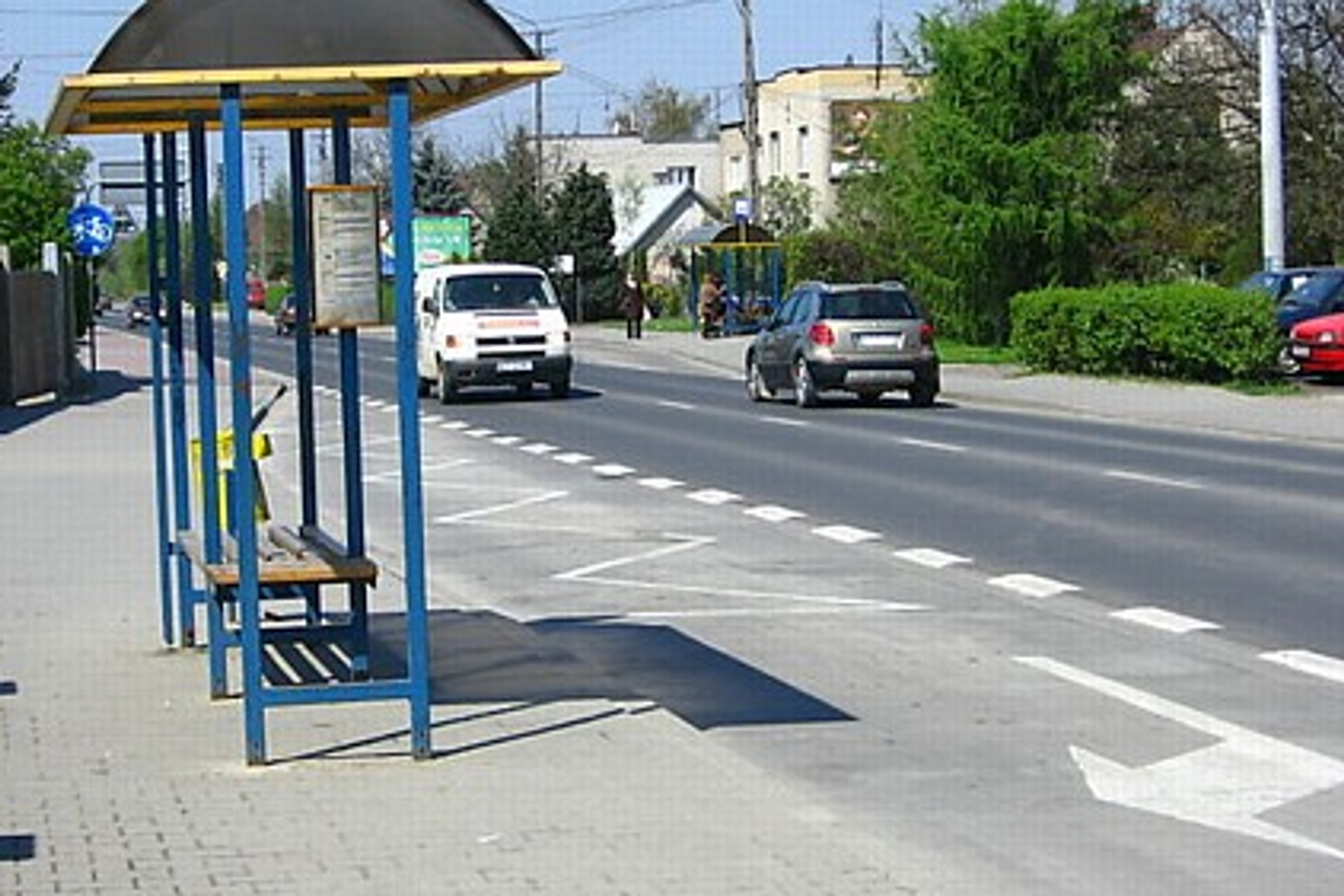 Na pasie do skrętu trzeba używać kierunkowskazu? Przepisy są jasne