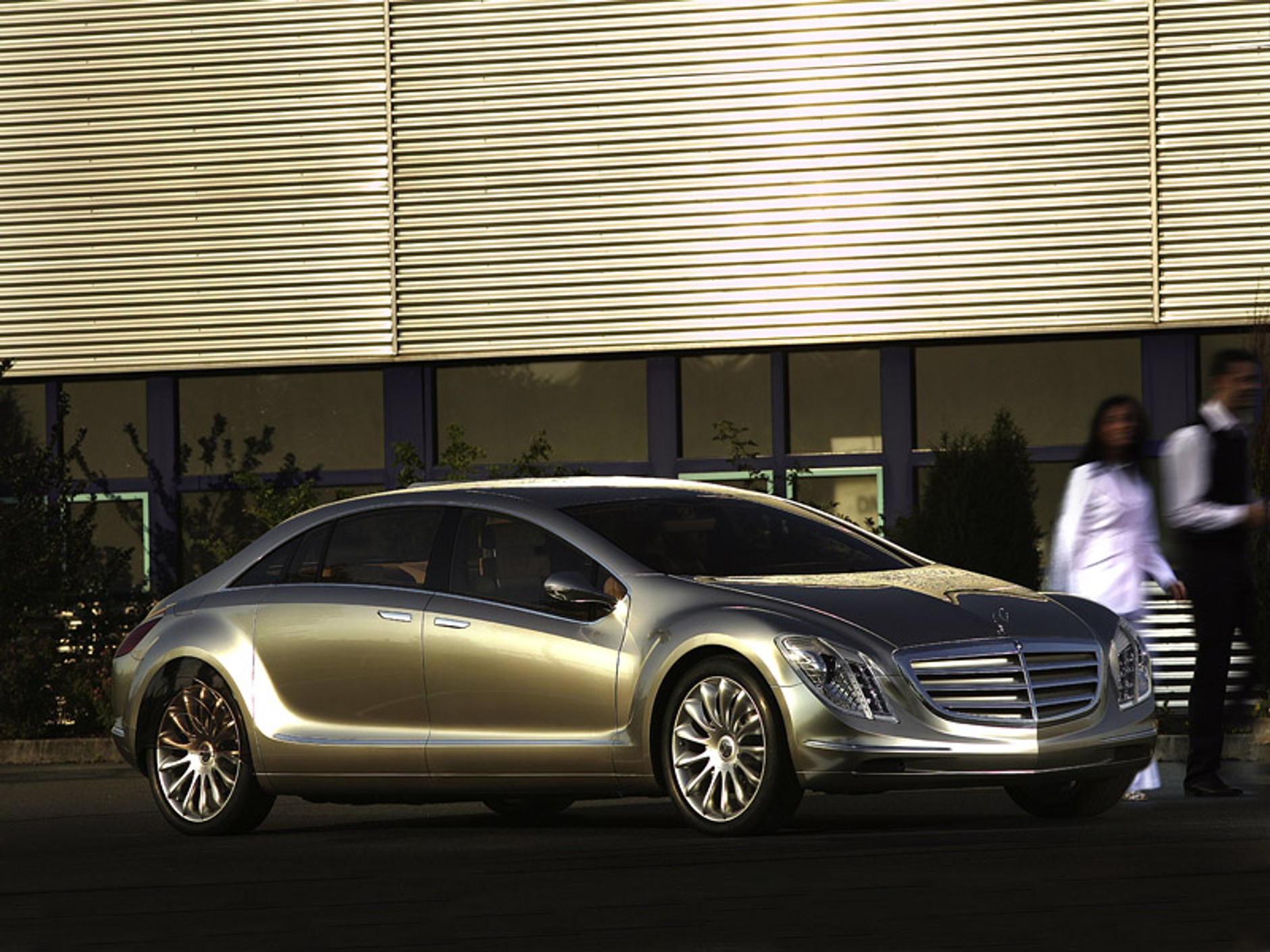 IAA Frankfurt 2007: Mercedes-Benz F700 – mistyczna nowoczesność