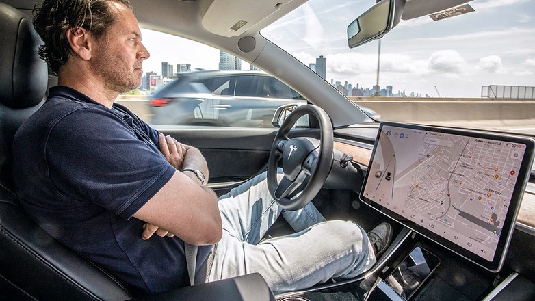 Tesla Model Y (2021)