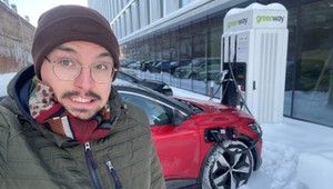 Mróz "ukradł" mi w nocy 13 proc. akumulatora. Jechałem rozładowanym "elektrykiem"