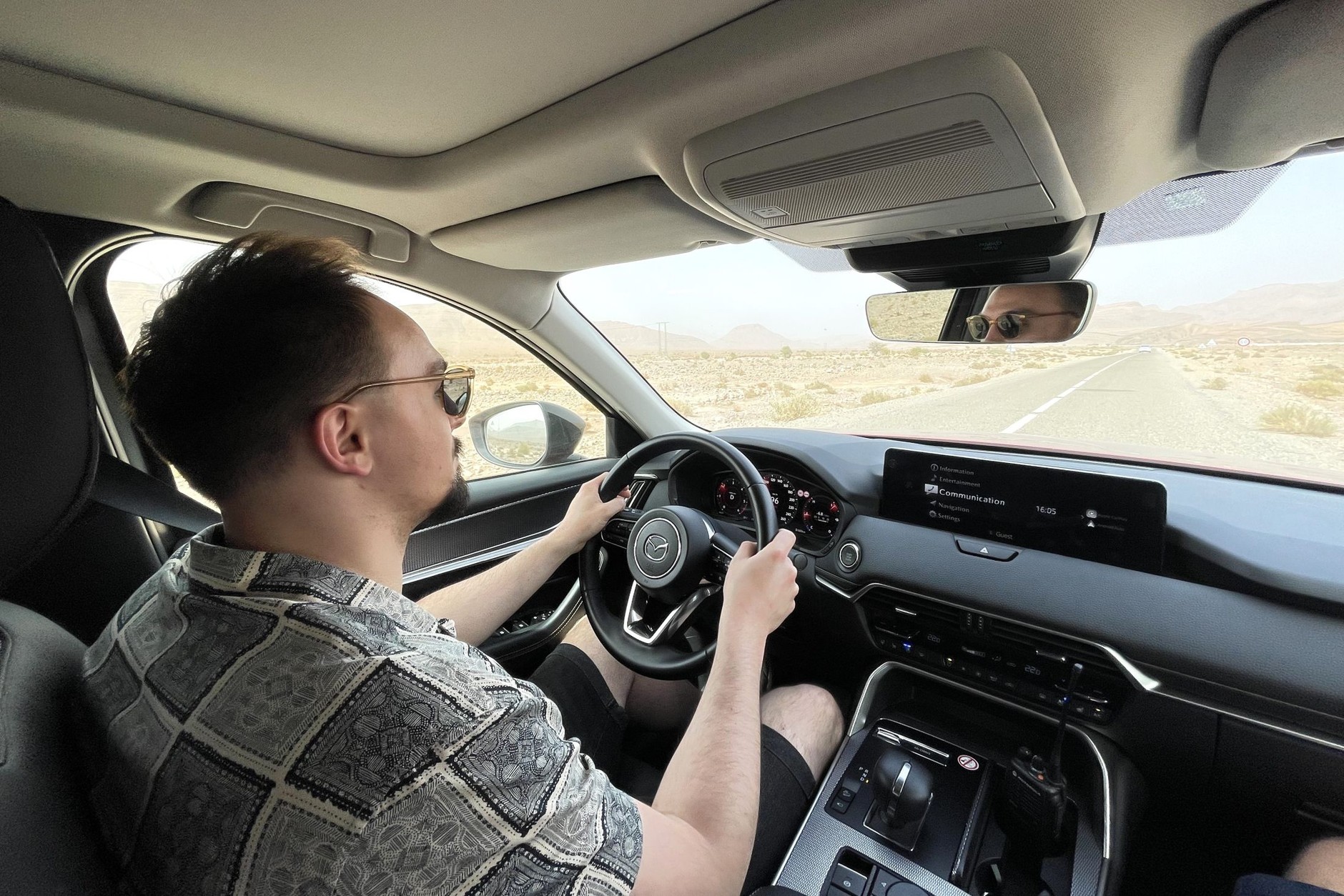 Za kierownicą Mazdy CX-60 poszukiwałem w Maroku Jinba Ittai