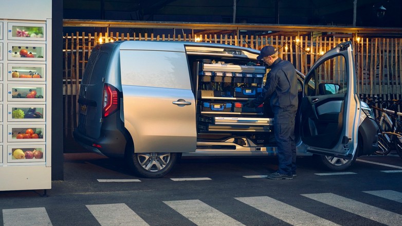 Renault Kangoo Van – bez przedniego słupka, ale za to drożej