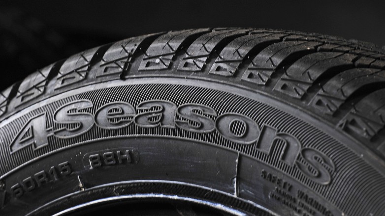 Opona całoroczna – na każde warunki, choć nie dla każdego