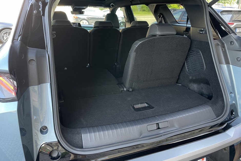 Peugeot E-5008 w pierwszym teście