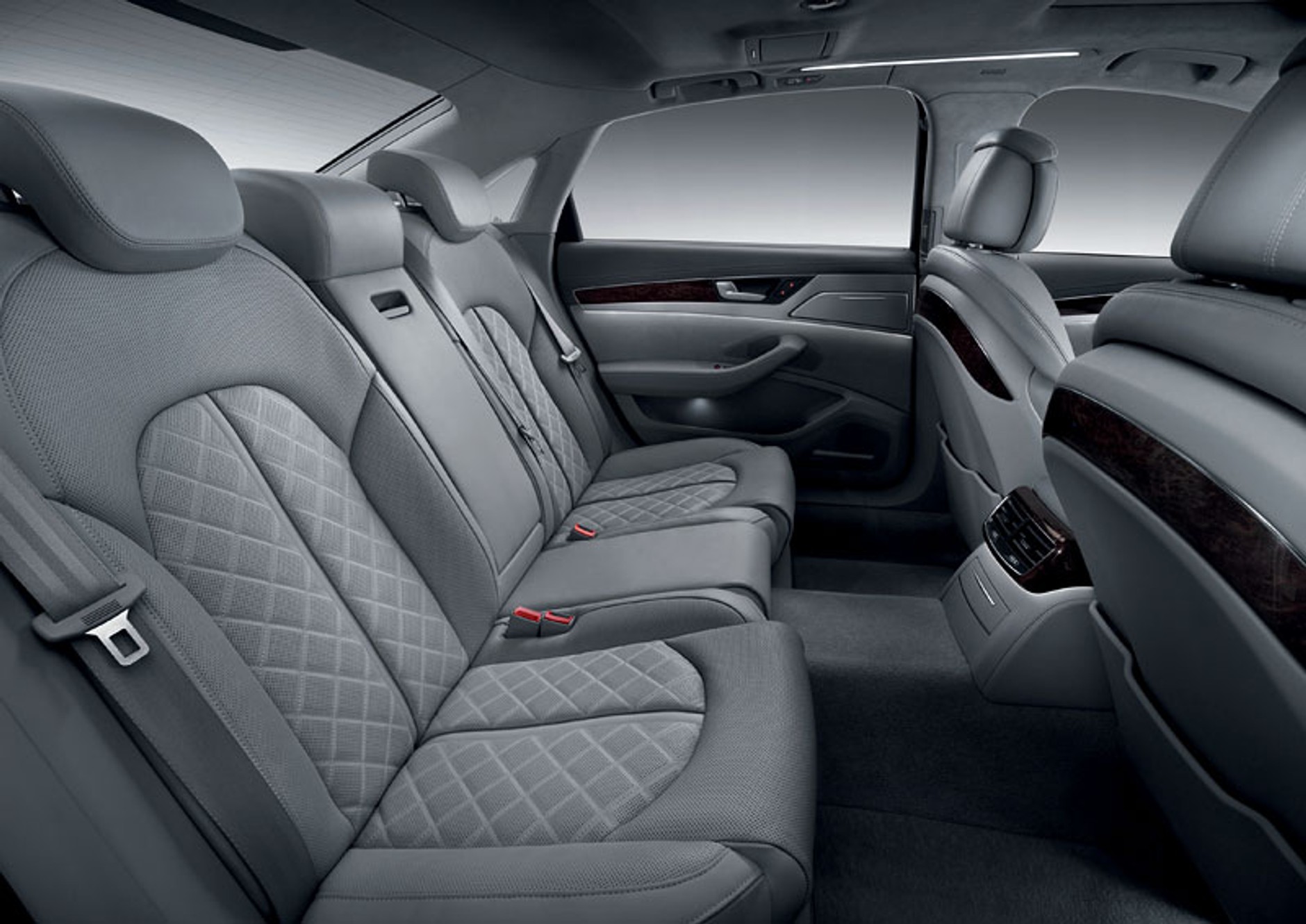 Pekin 2010: Audi A8 L W12 quattro – 500 KM i większy komfort dla Chińczyków