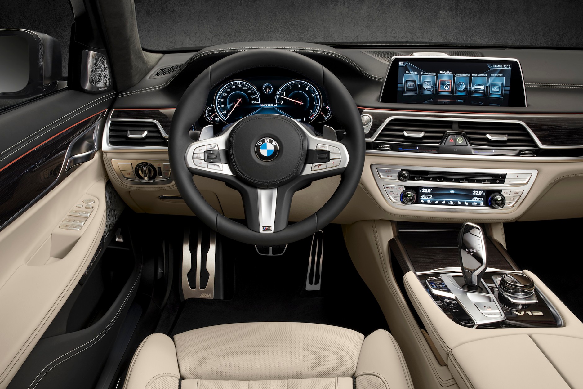 BMW M760Li xDrive