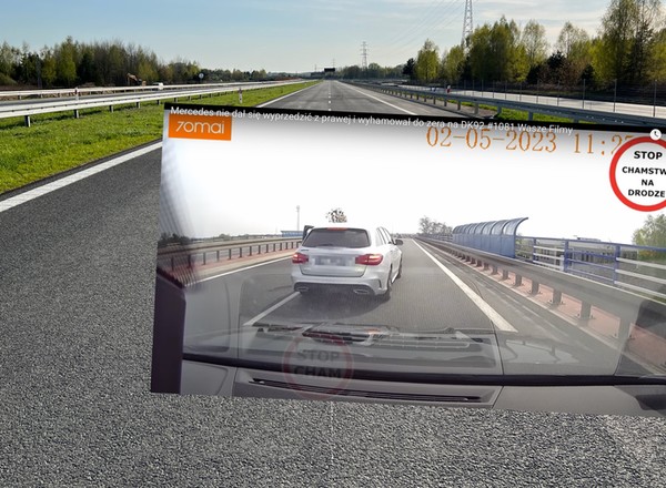 Kierowca Mercedesa jak bandyta drogowy. Co chciał w ten sposób osiągnąć?