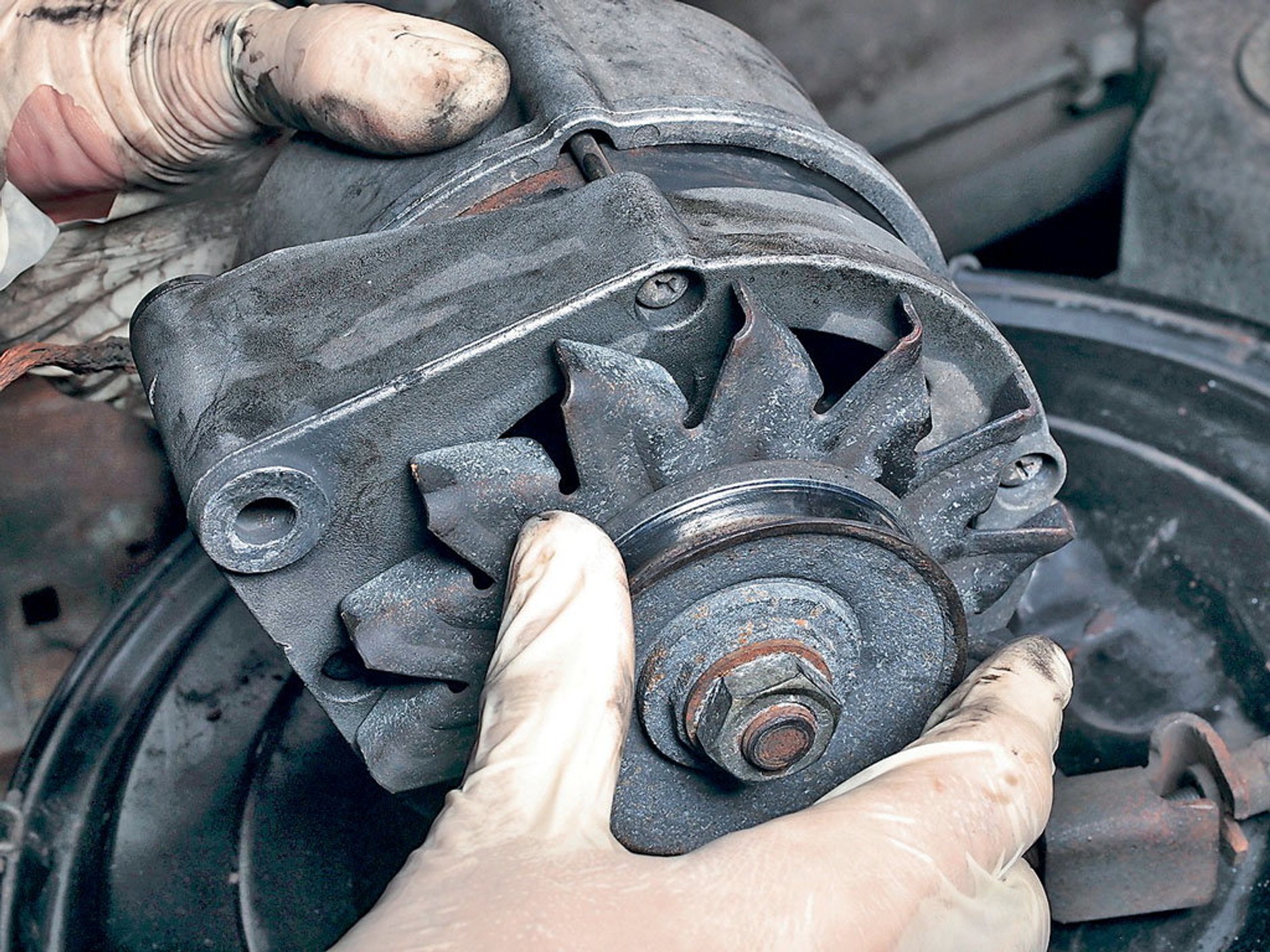 Regulator napięcia - co robić, gdy zaczyna brakować prądu?