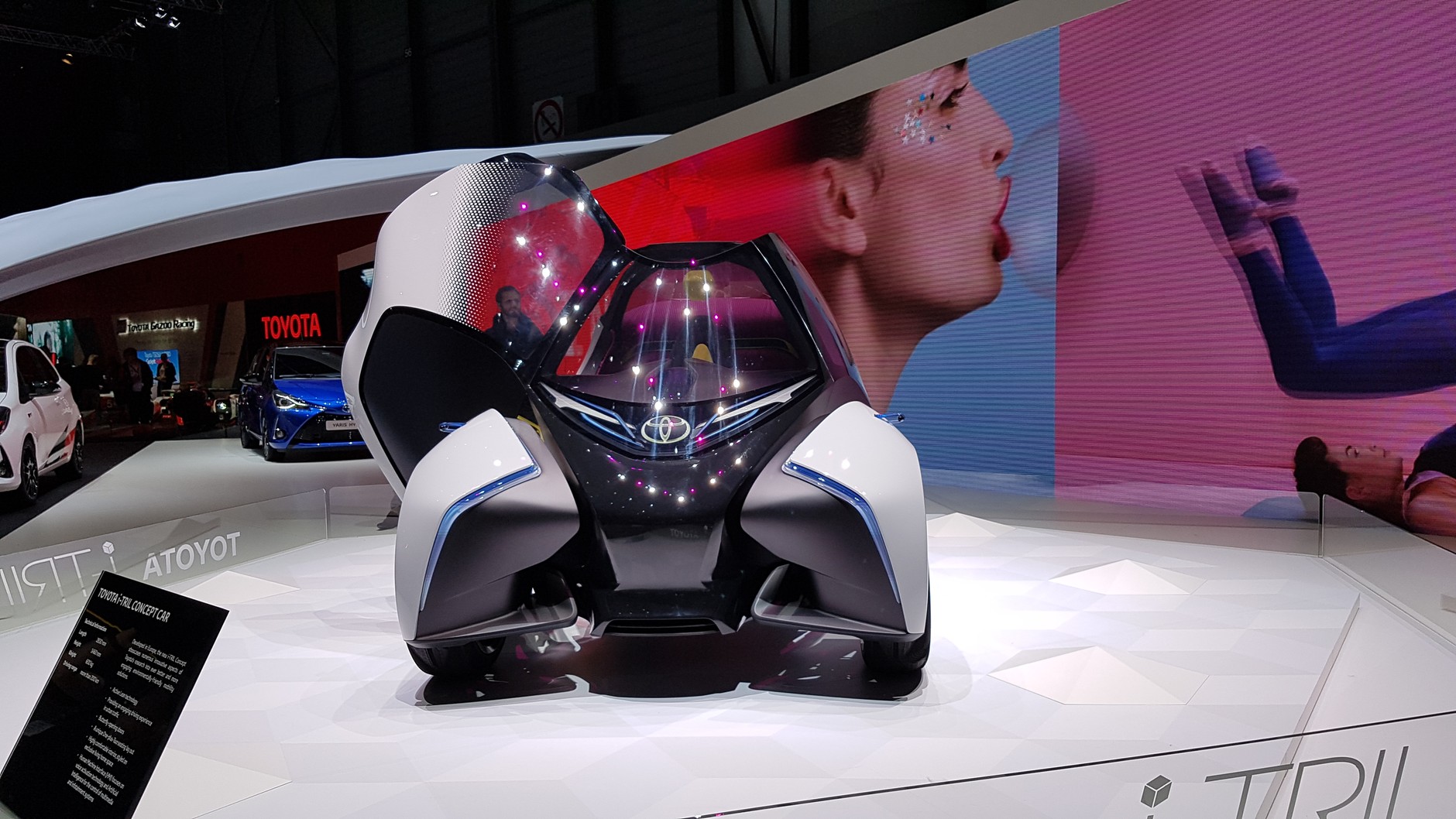 Toyota Concept i-TRIL