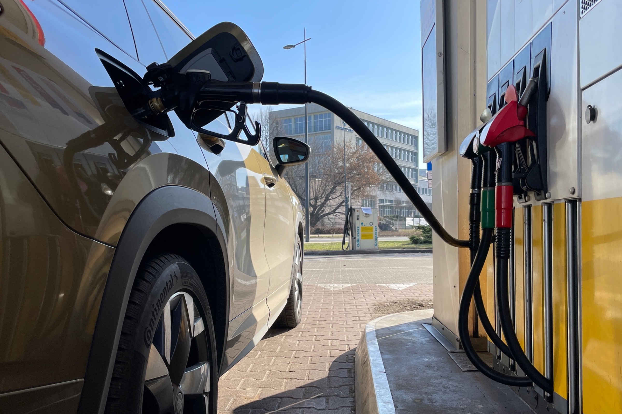 "Szok na stacjach paliw od poniedziałku"? Nie taki, jak myślisz, ale szok