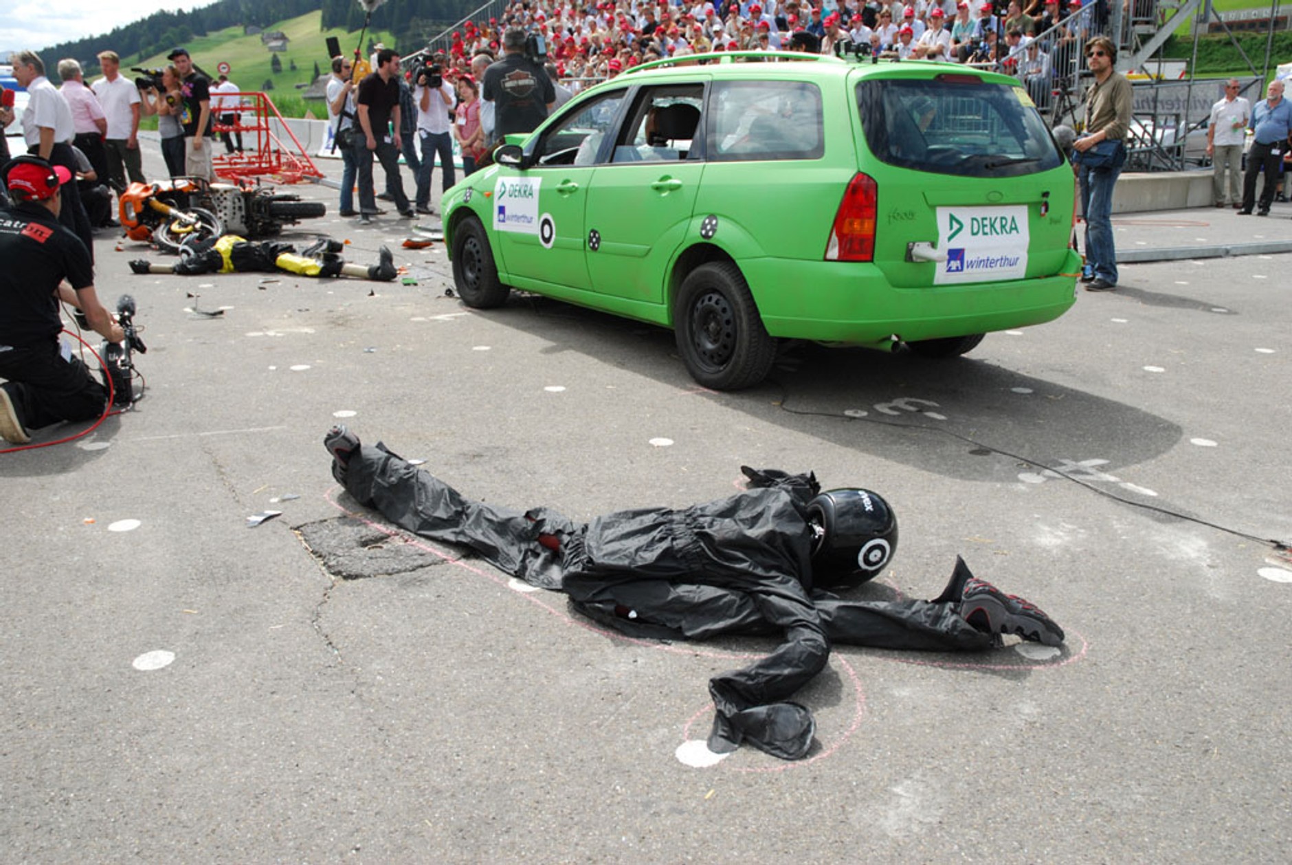 Crashtesty Dekry i Axa WinterThur: Rusz głową, zanim ją stracisz