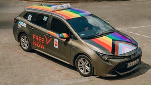 Freenow udostępnił tęczowe taksówki. Reakcje kierowców i pasażerów