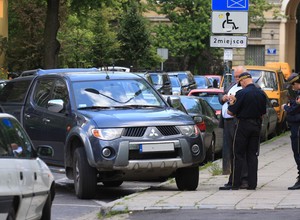 Parkowanie samochodu — jak zaparkować auto, aby było bezpiecznie i przepisowo