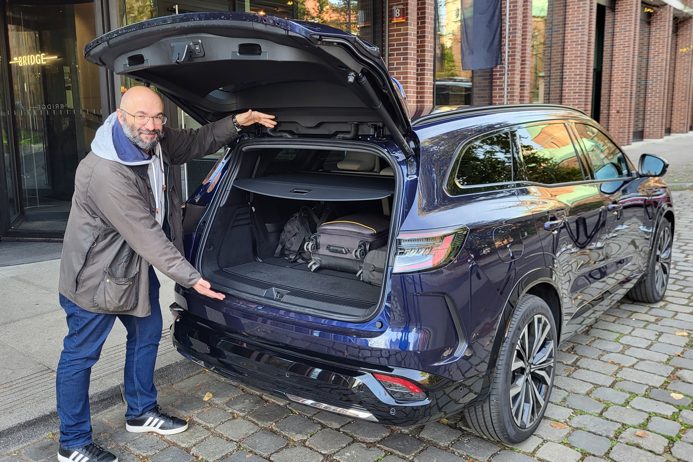 Ten SUV kosztuje tyle co Dacia. Sprawdzamy, co się psuje w dwuletnim Renault Espace
