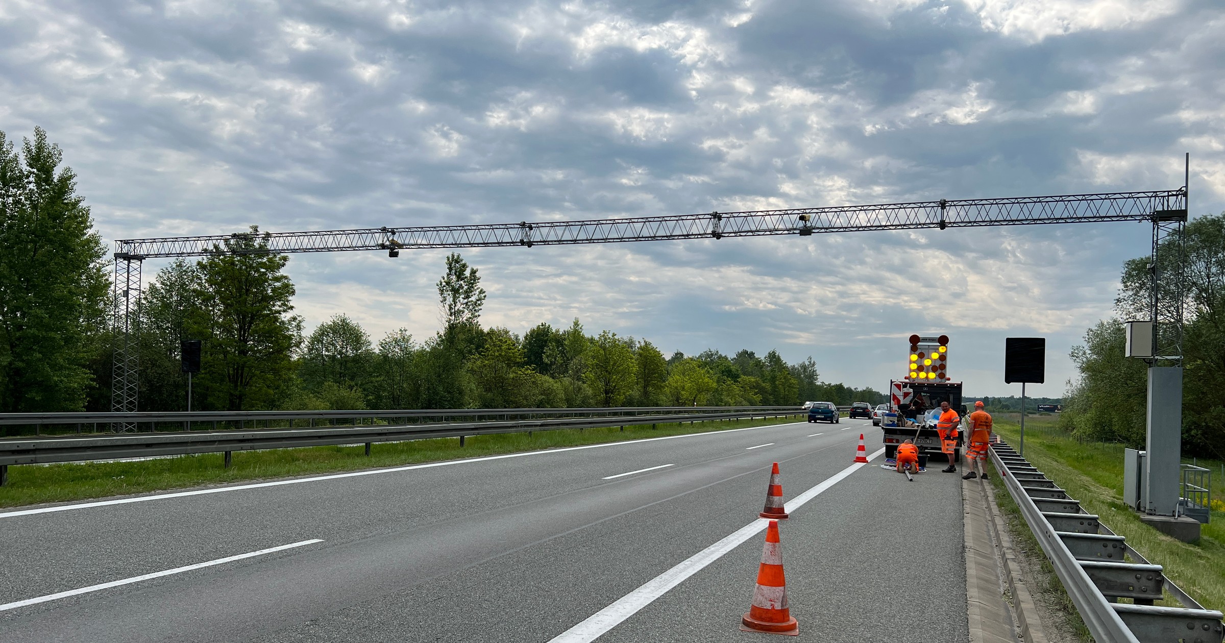 Już wkrótce na kolejnych dwóch odcinkach szybkich dróg zwiększy się bezpieczeństwo | zdj. ilustracyjne