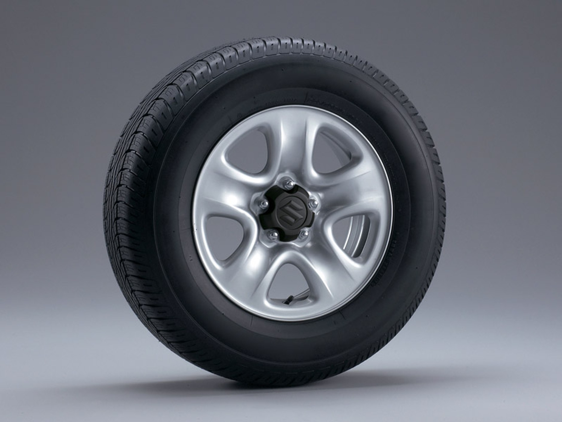 Suzuki: unowocześniona Vitara w salonach (ceny i fotogaleria)