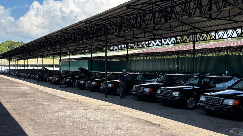 60 aut stanowi zaledwie ułamek procenta całej floty aut sułtana